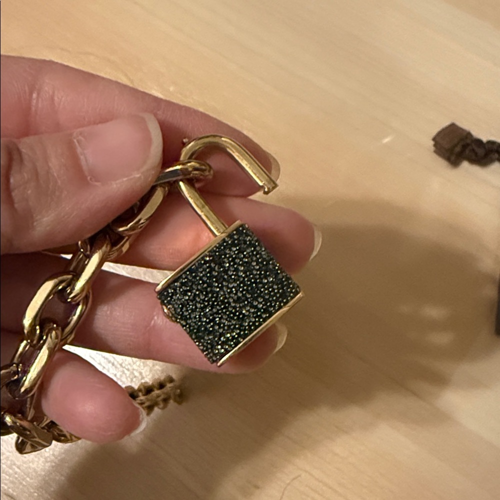 Henri Bendel padlock bracelet - Picture 3 of 4